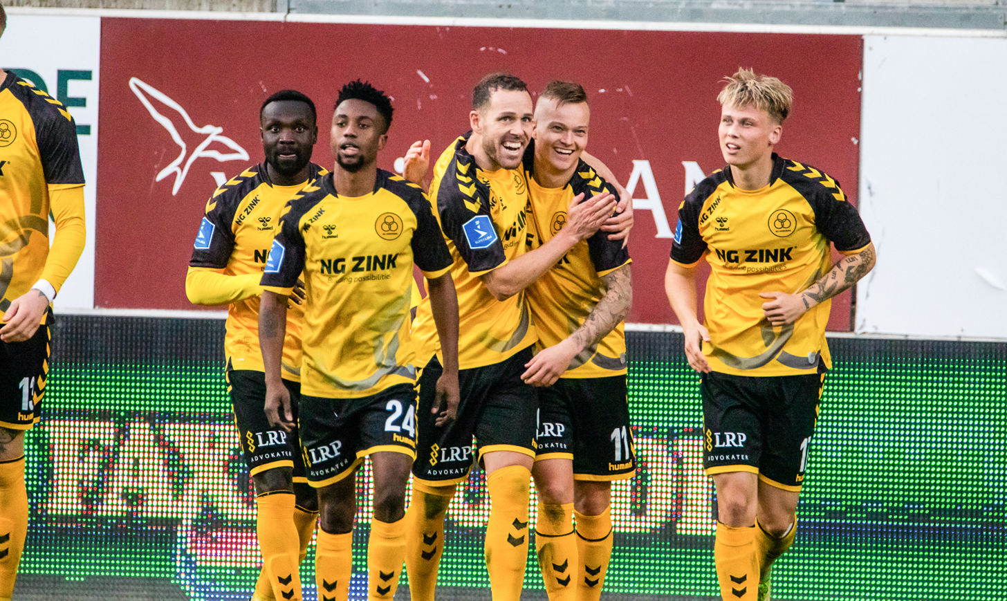 AC Horsens scorer mål