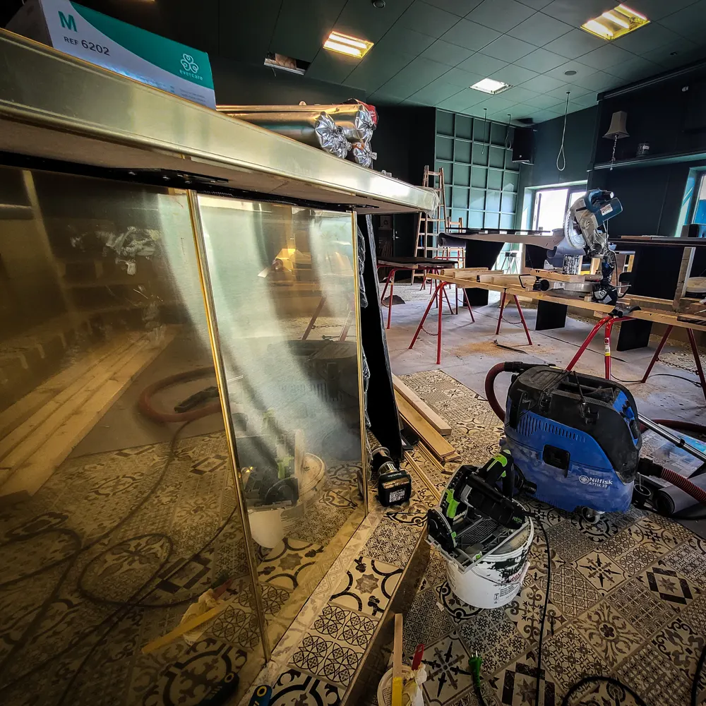 The Long Field Road opbygning