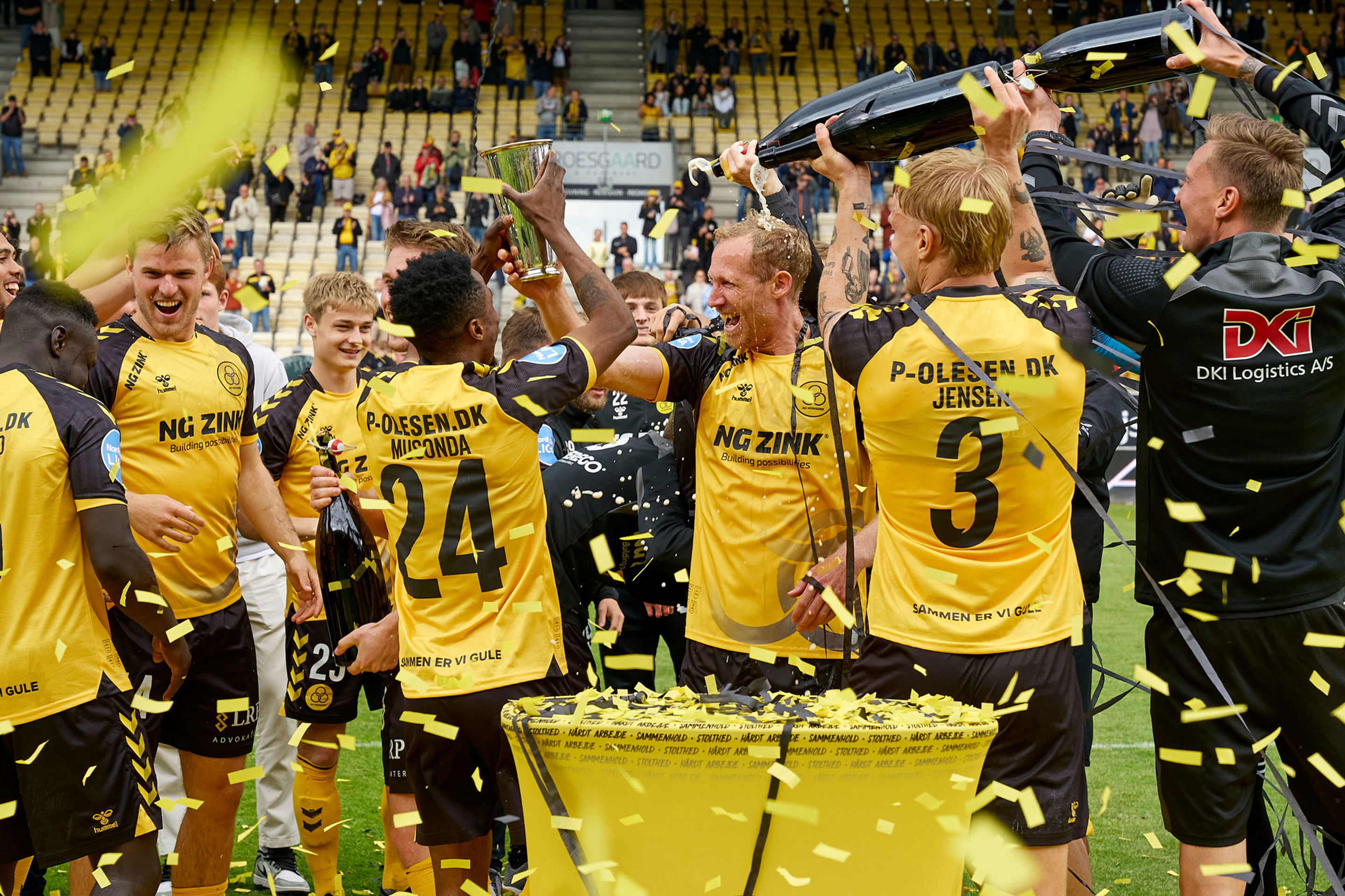 Pokalløft Thorsen og Musonda